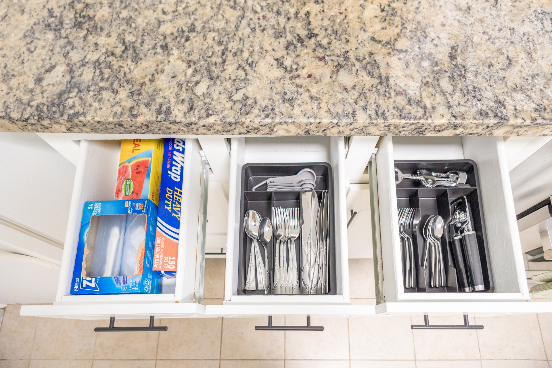 Upgrade your table setting with this refined fork and spoon pair.